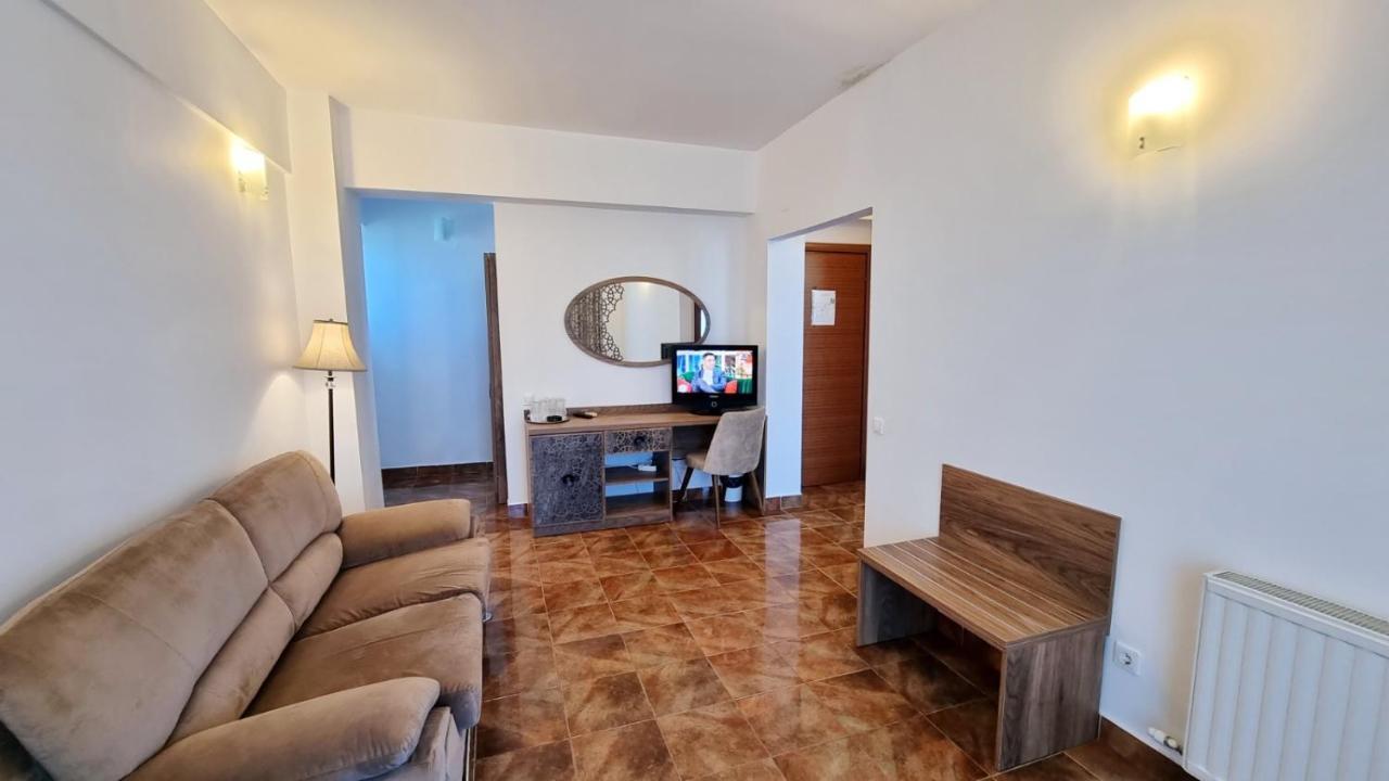 Hotel Florida Mamaia Ngoại thất bức ảnh