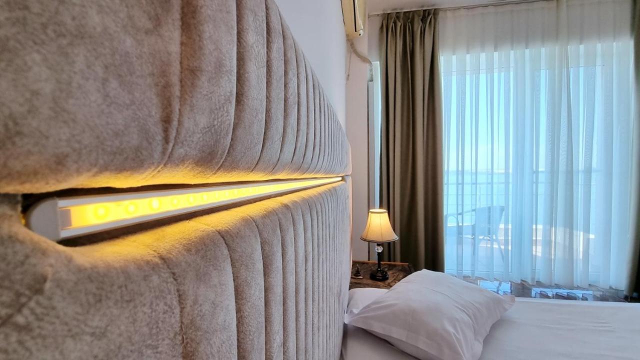 Hotel Florida Mamaia Ngoại thất bức ảnh