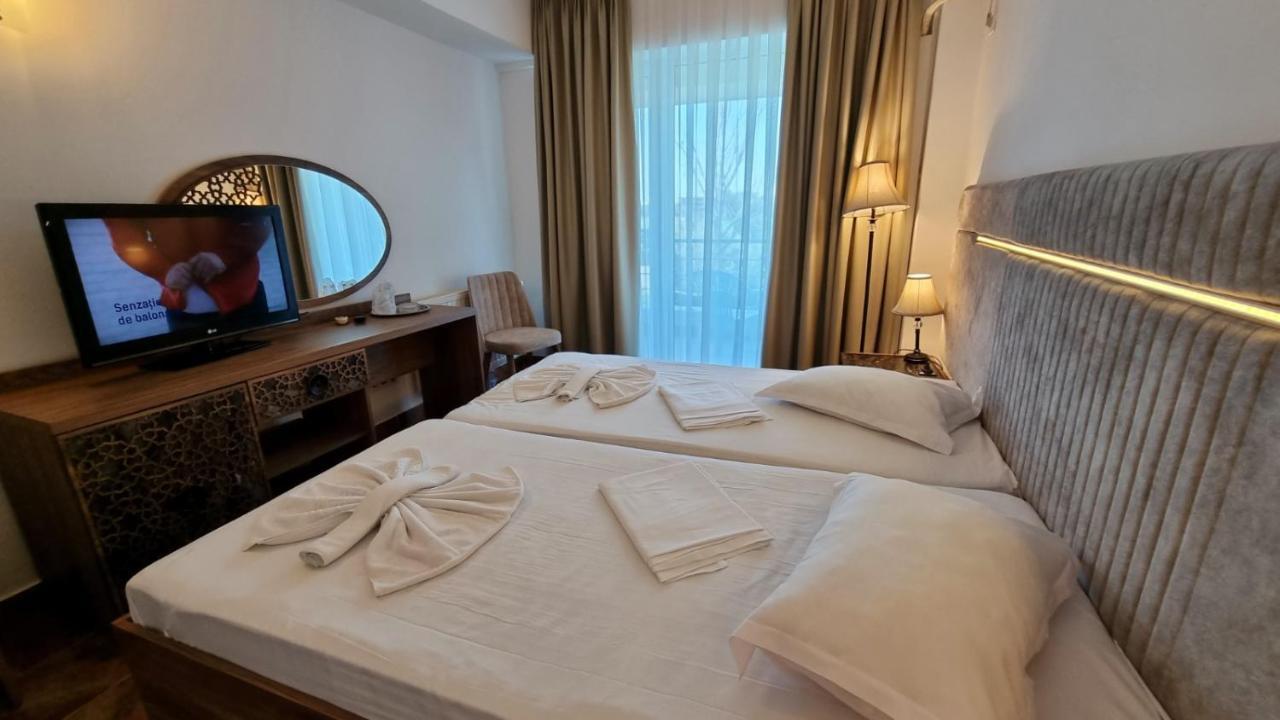 Hotel Florida Mamaia Ngoại thất bức ảnh