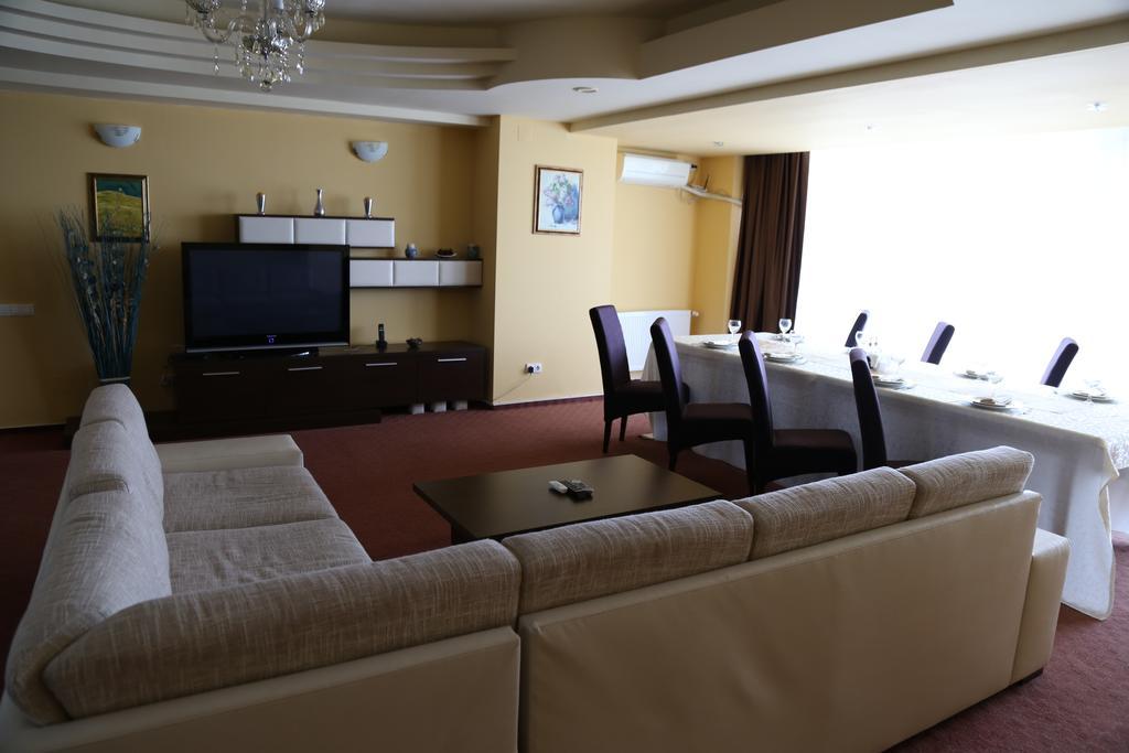 Hotel Florida Mamaia Ngoại thất bức ảnh