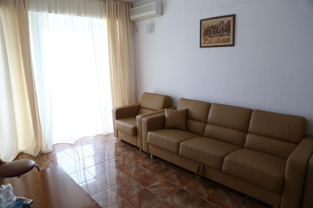 Hotel Florida Mamaia Ngoại thất bức ảnh