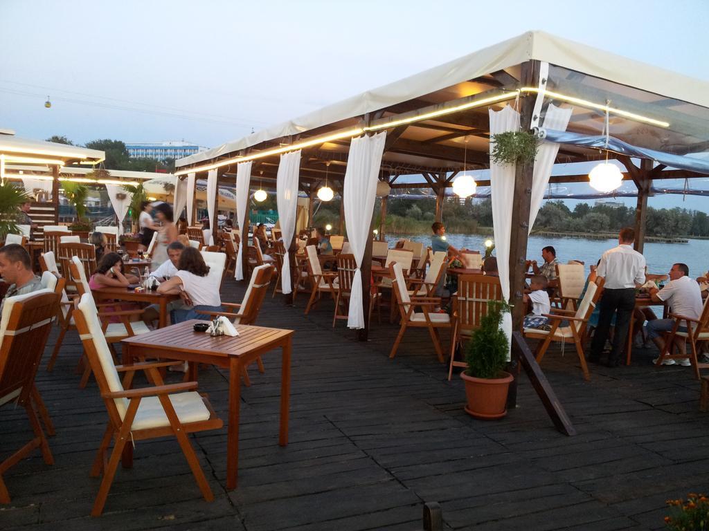 Hotel Florida Mamaia Ngoại thất bức ảnh