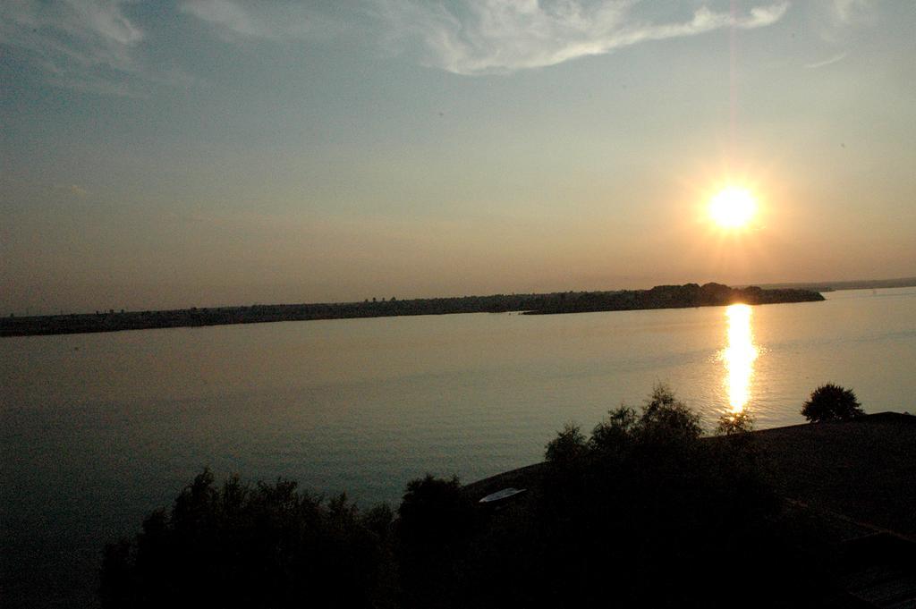 Hotel Florida Mamaia Ngoại thất bức ảnh